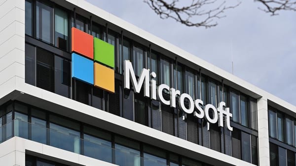 Microsoft unter Druck: Regulierung und Gaming bremsen